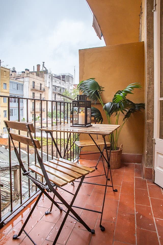  Large Double Room With Terrace  -  Designer-Coliving Flat with Historic Charm in Barcelona's Gothic Quarter Apartment  - Gallery -  23