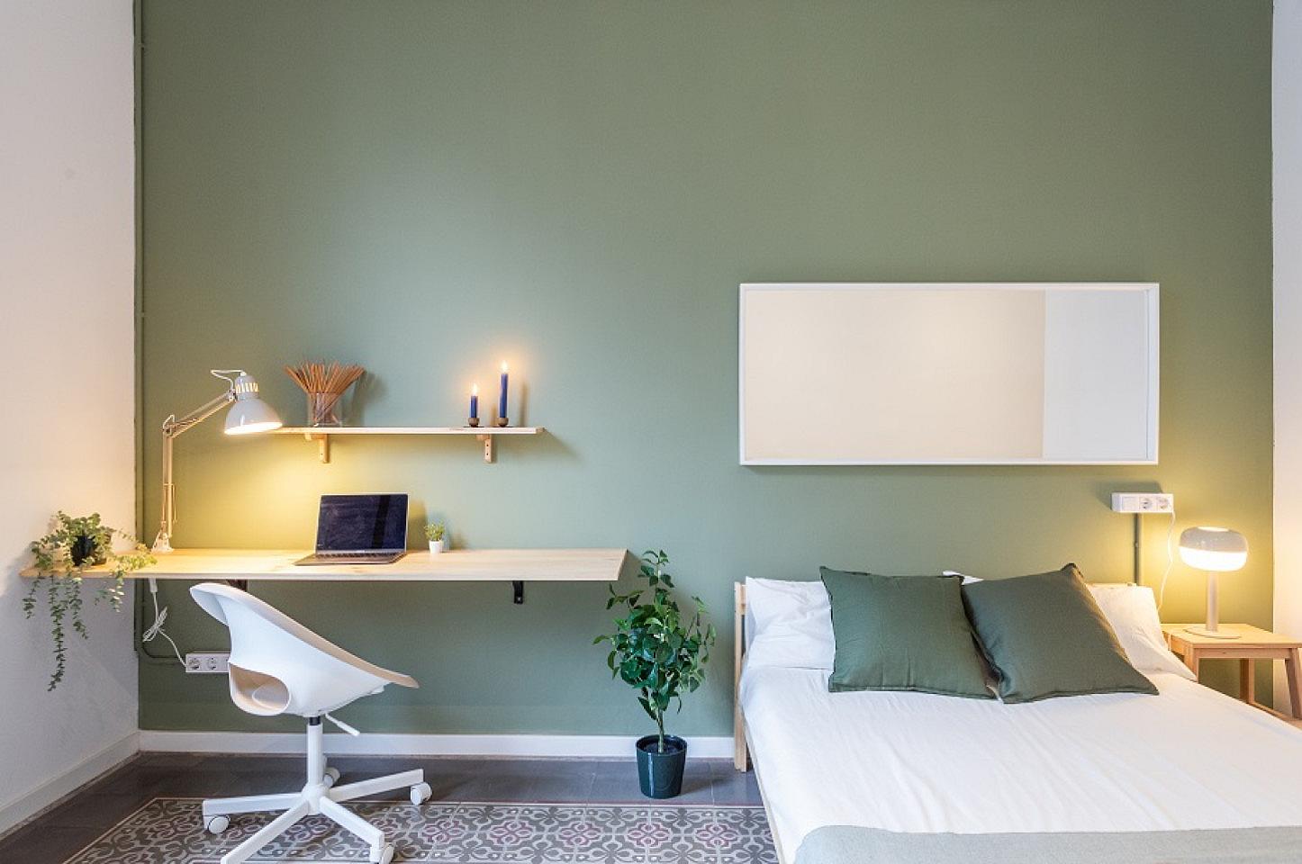  Large Double Room With Balcony (I)  -  Designer-Coliving Flat with Historic Charm in Barcelona's Gothic Quarter Apartment  - Gallery -  34