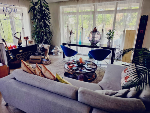 Elegant 19,000 Sq. Ft. Retreat: Luxurious Living with Private Garden, Pool, and Dual Kitchens  - Gallery -  5