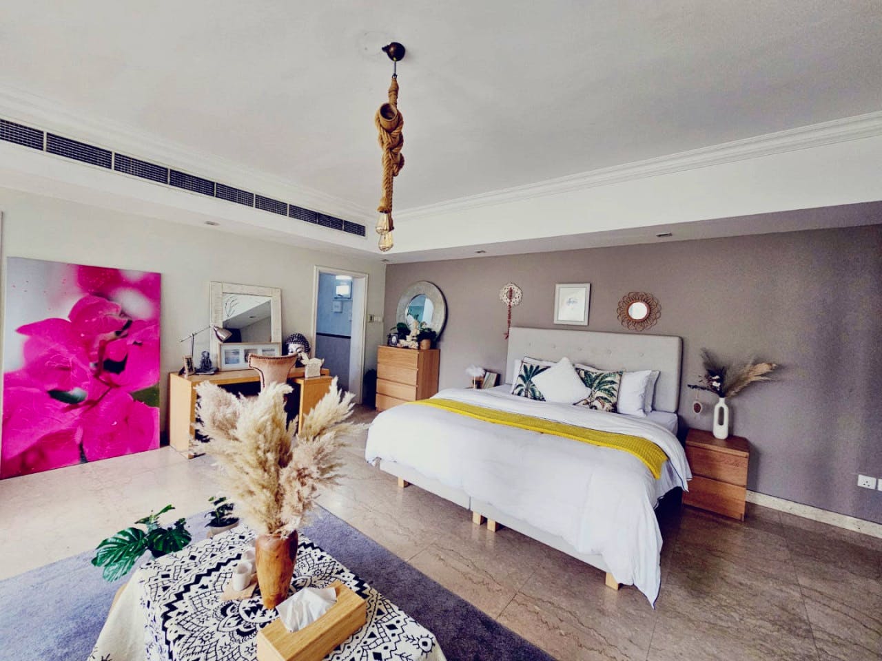  The Cottage  -  Elegant 19,000 Sq. Ft. Retreat: Luxurious Living with Private Garden, Pool, and Dual Kitchens  - Gallery -  5