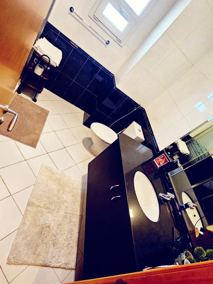  Namaste  -  Elegant 19,000 Sq. Ft. Retreat: Luxurious Living with Private Garden, Pool, and Dual Kitchens  - Gallery -  6