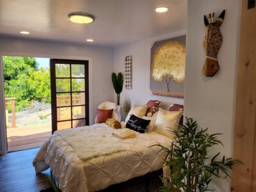 Prvt Country Cottage w/ Ocean Views