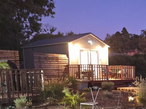 Prvt Country Cottage w/ Ocean Views