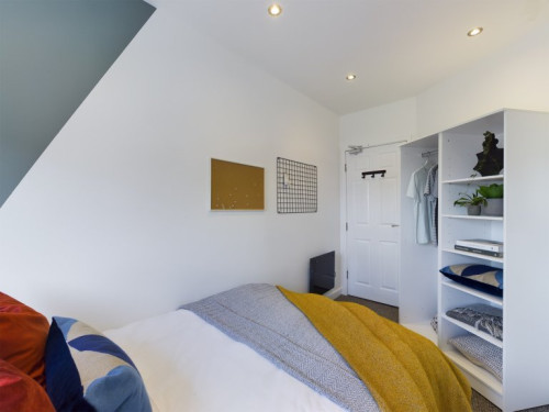 Upper Parliament Street  - Gallery -  4