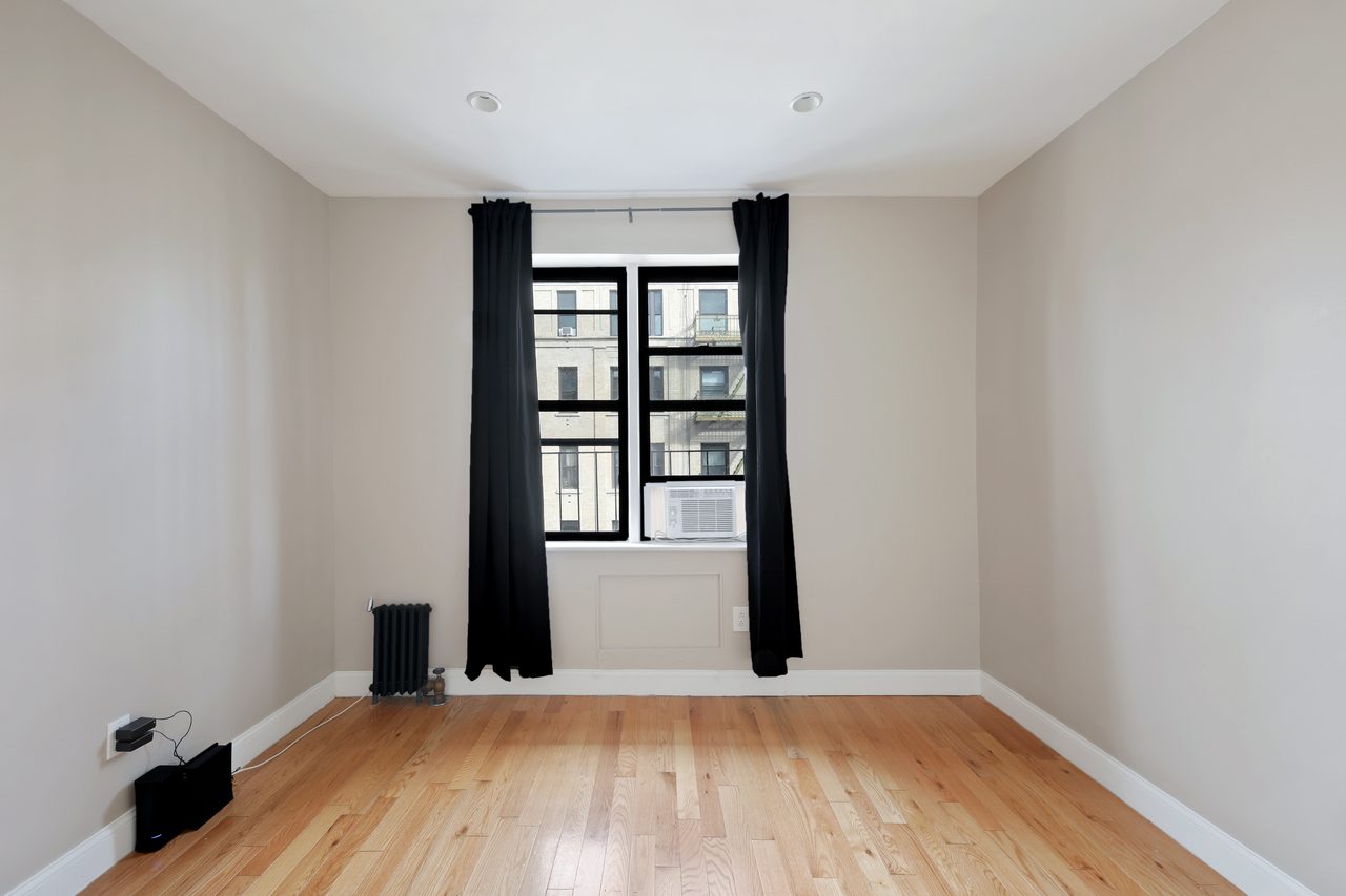  #801: East Village - 1 Bedroom (Queen)  -  #801: East Village  - Gallery -  6