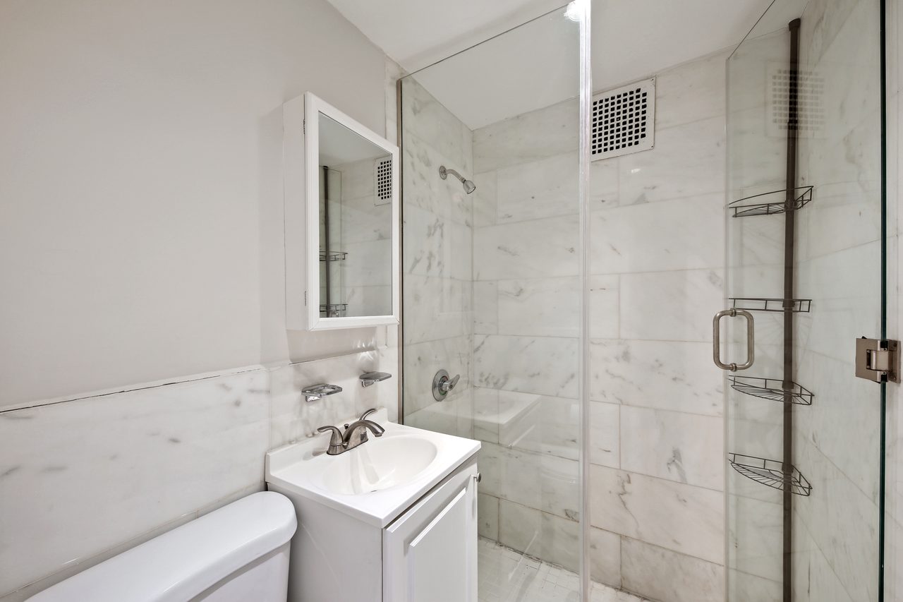  #801: East Village - 1 Bedroom (Queen)  -  #801: East Village  - Gallery -  8