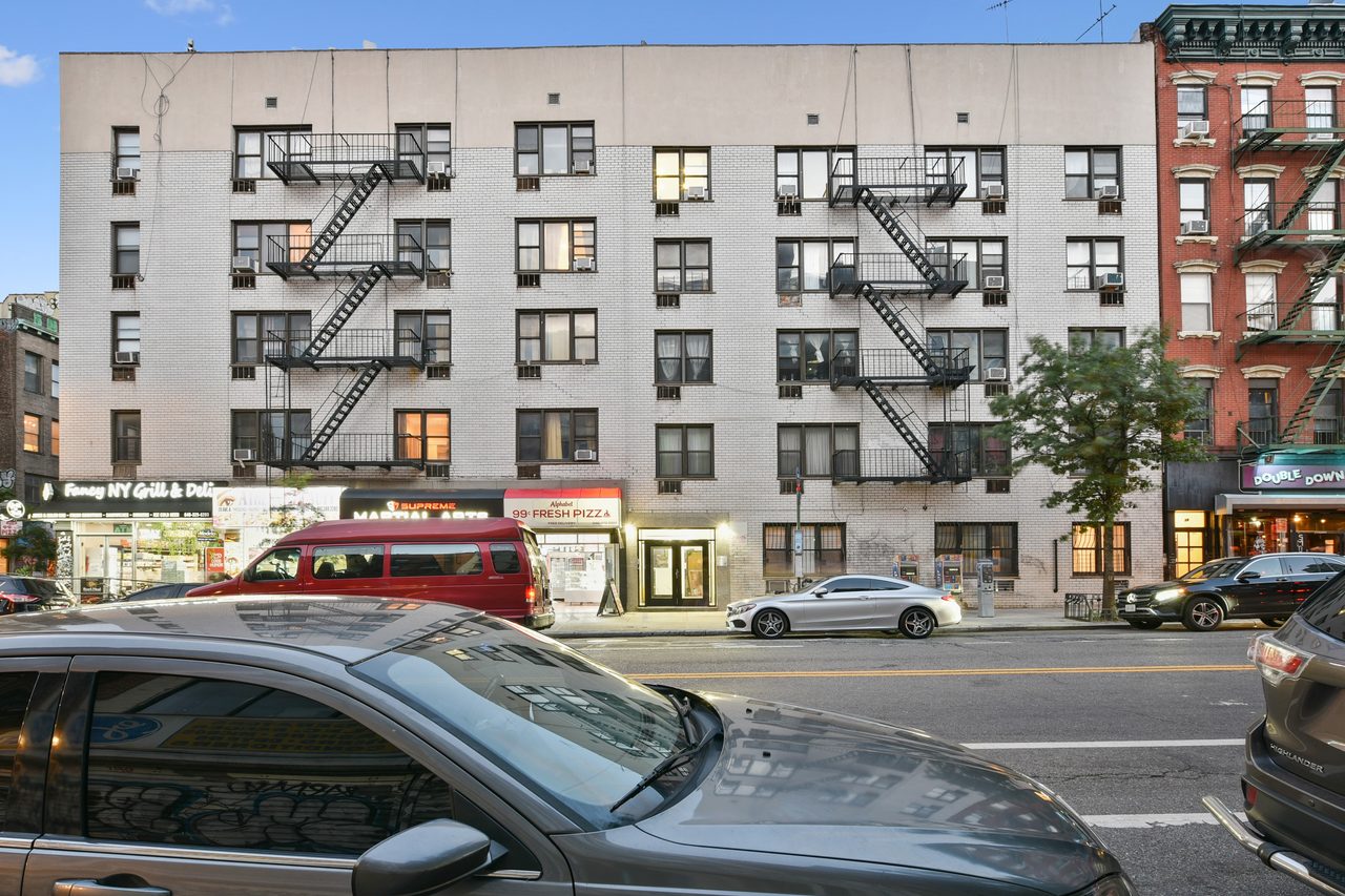  #801: East Village - 1 Bedroom (Queen)  -  #801: East Village  - Gallery -  1