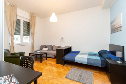 Stanza in Via Cairoli