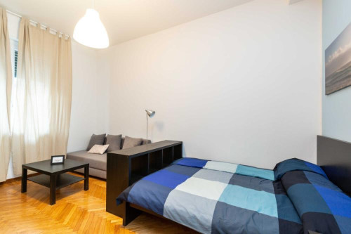 Stanza in Via Cairoli