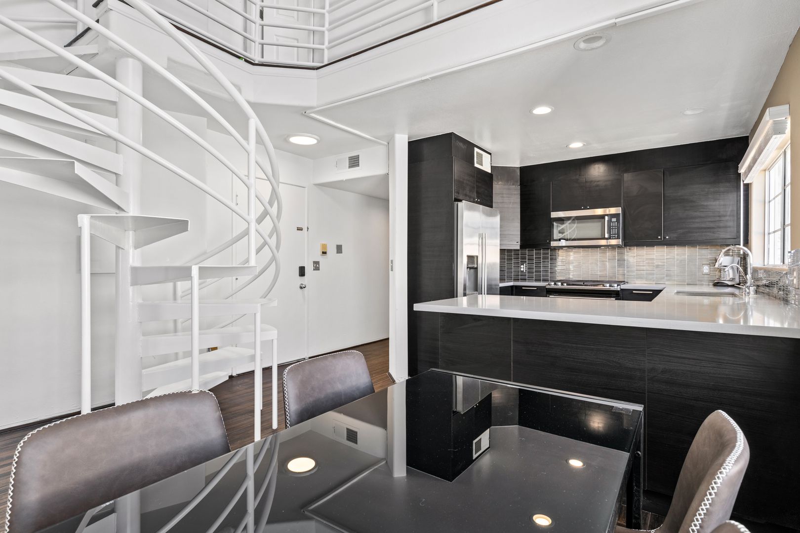 10777 Ashton 301 - Single Room 7 - Ashton Ave - Gallery - 4