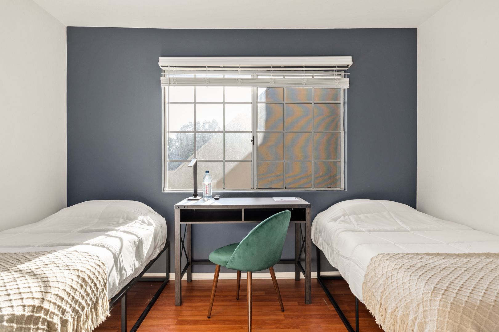 10777 Ashton 302 - Twin Room 5 - B - Ashton Ave - Gallery - 2