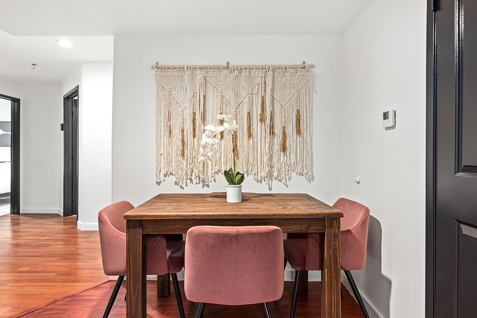 10777 Ashton 102 - Single Room 5 - 5 - Ashton Ave - Gallery - 6