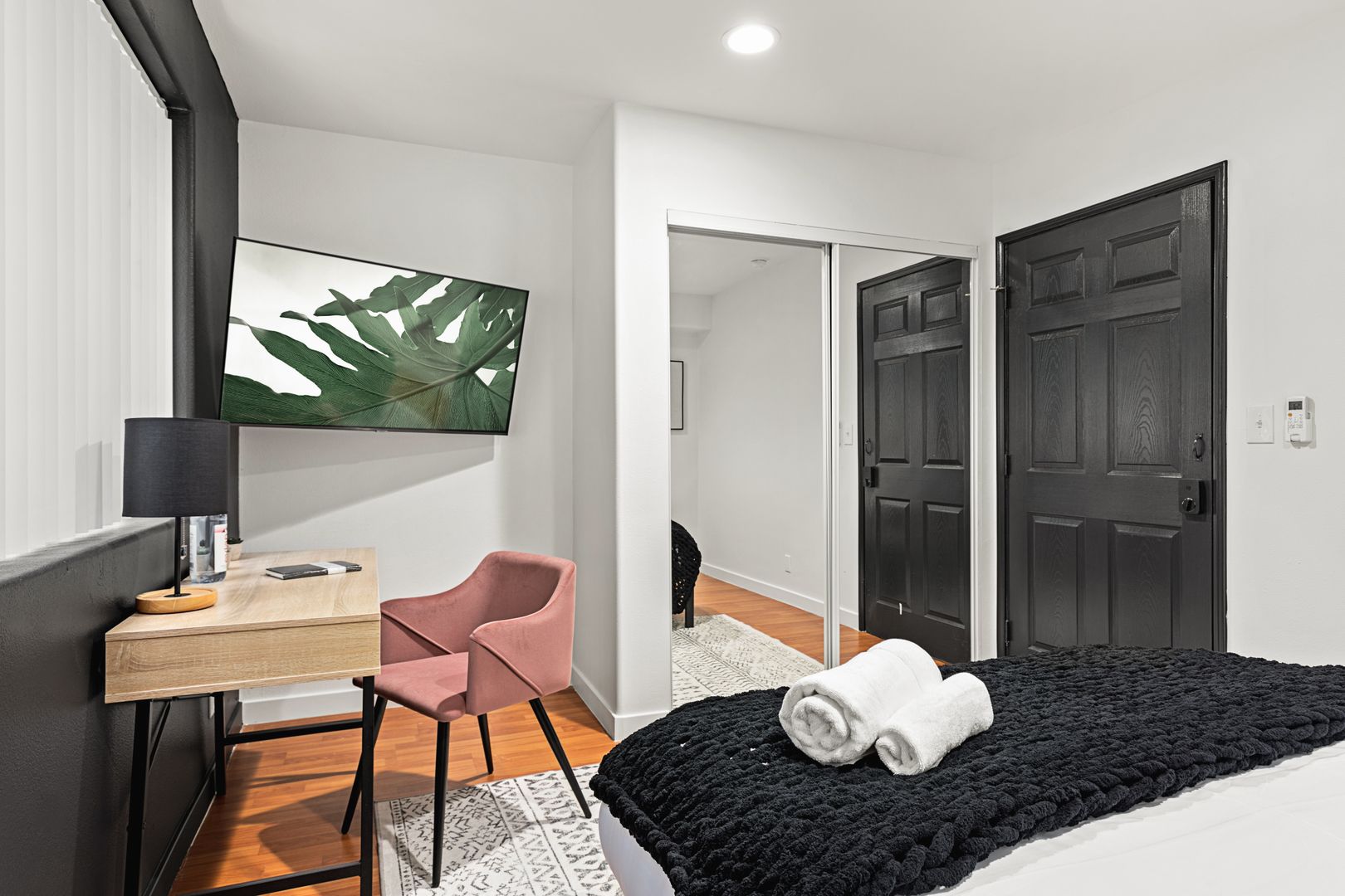 10777 Ashton 102 - Single Room 5 - 5 - Ashton Ave - Gallery - 8