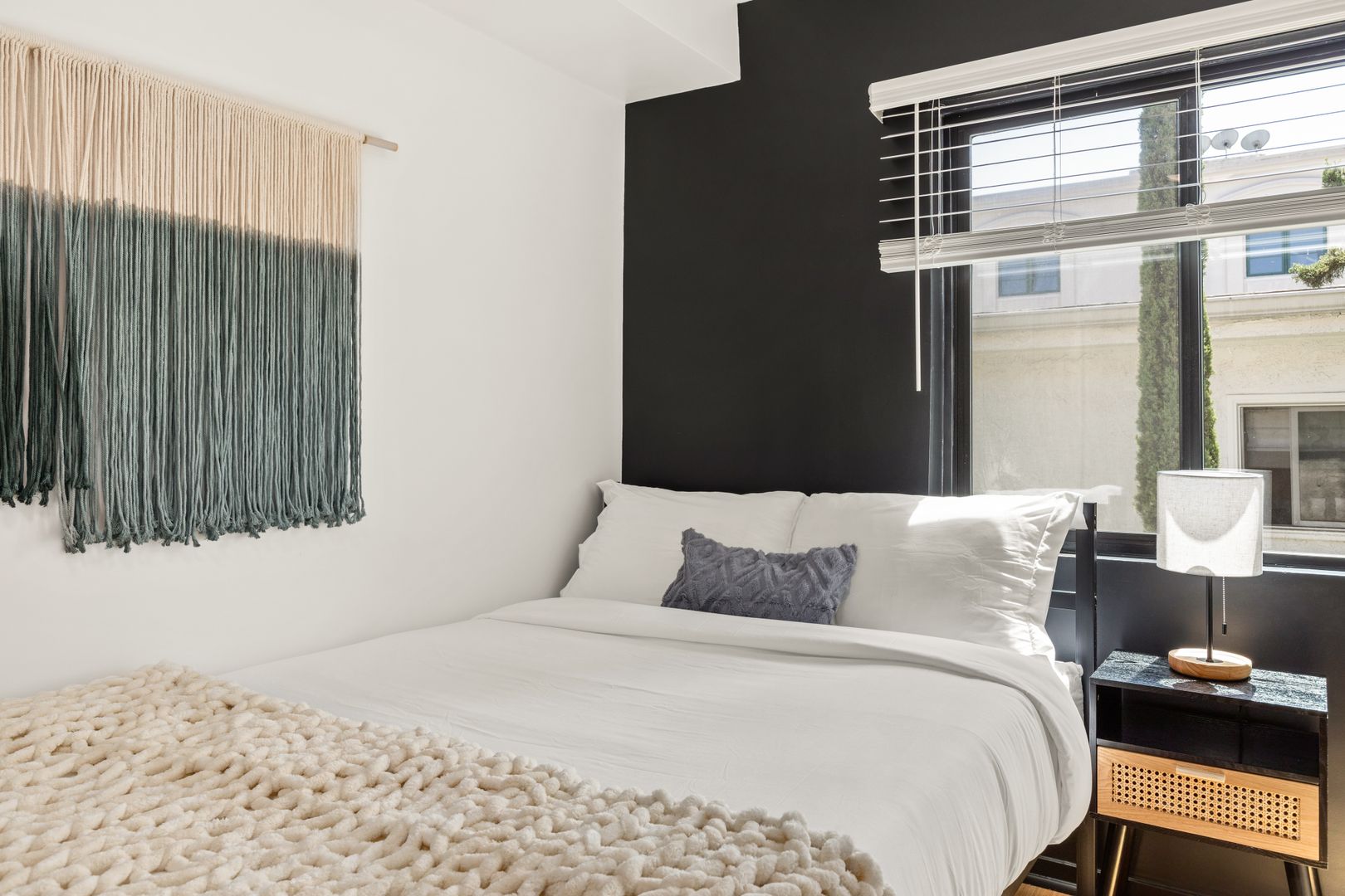  1823 Pelham 7 - Room 1 / Single Room 4 (Loft) - 4  -  Pelham Ave  - Gallery -  1