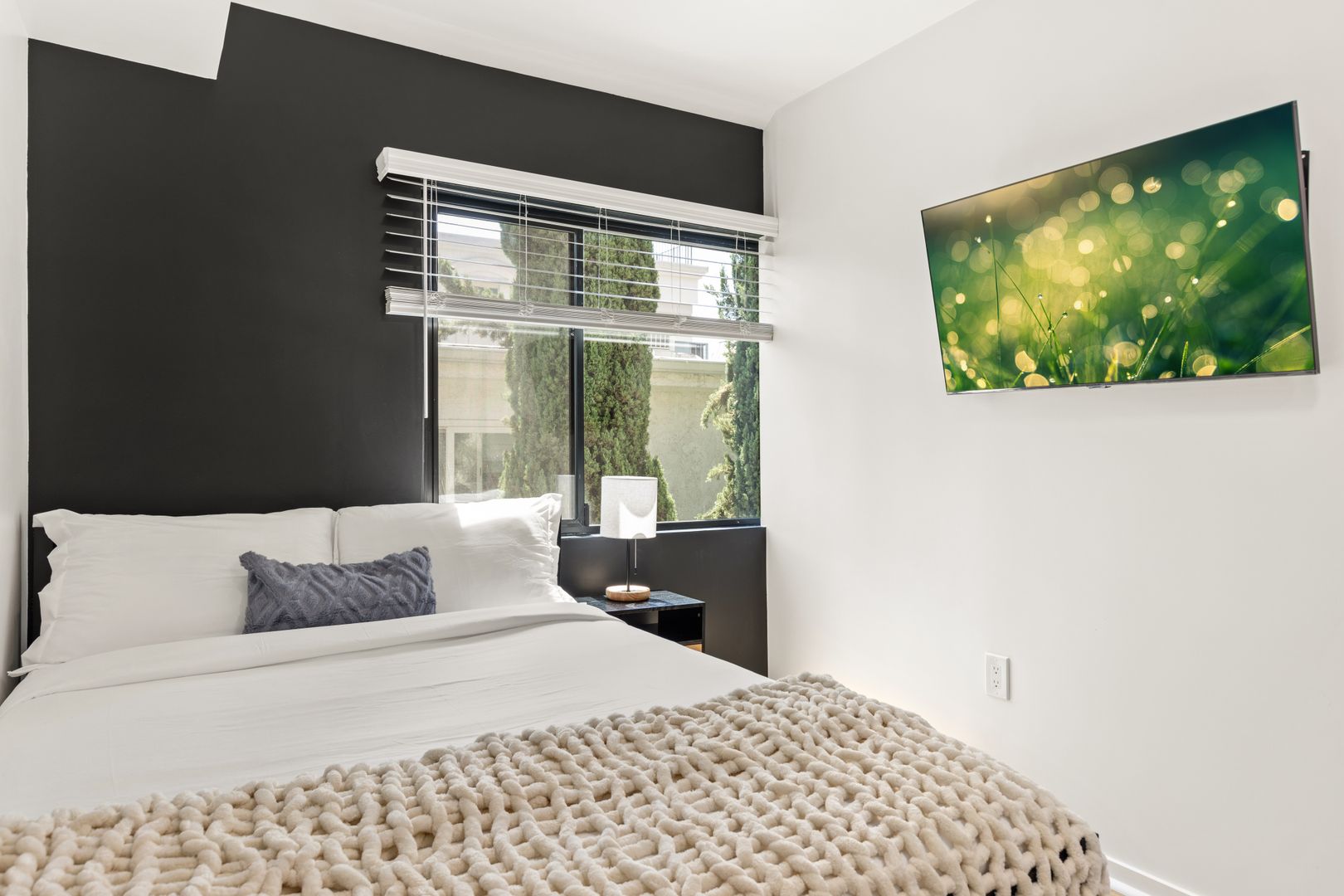  1823 Pelham 7 - Room 1 / Single Room 4 (Loft) - 4  -  Pelham Ave  - Gallery -  4