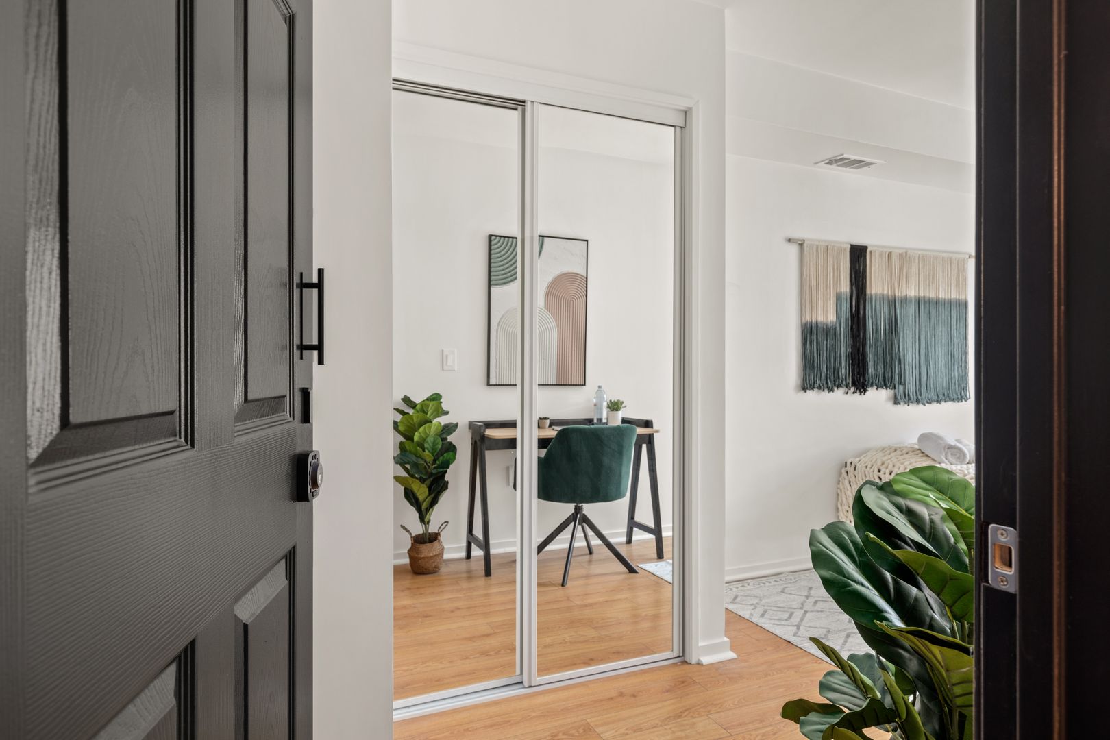  1823 Pelham 7 - Room 1 / Single Room 4 (Loft) - 4  -  Pelham Ave  - Gallery -  6