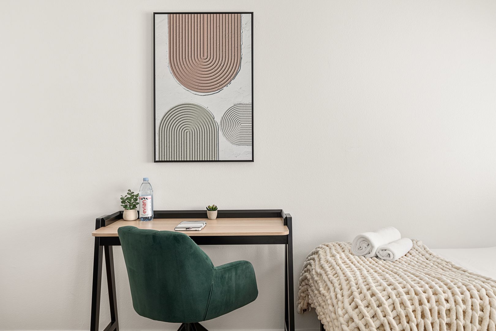  1823 Pelham 7 - Twin Room 2  -  Pelham Ave  - Gallery -  9