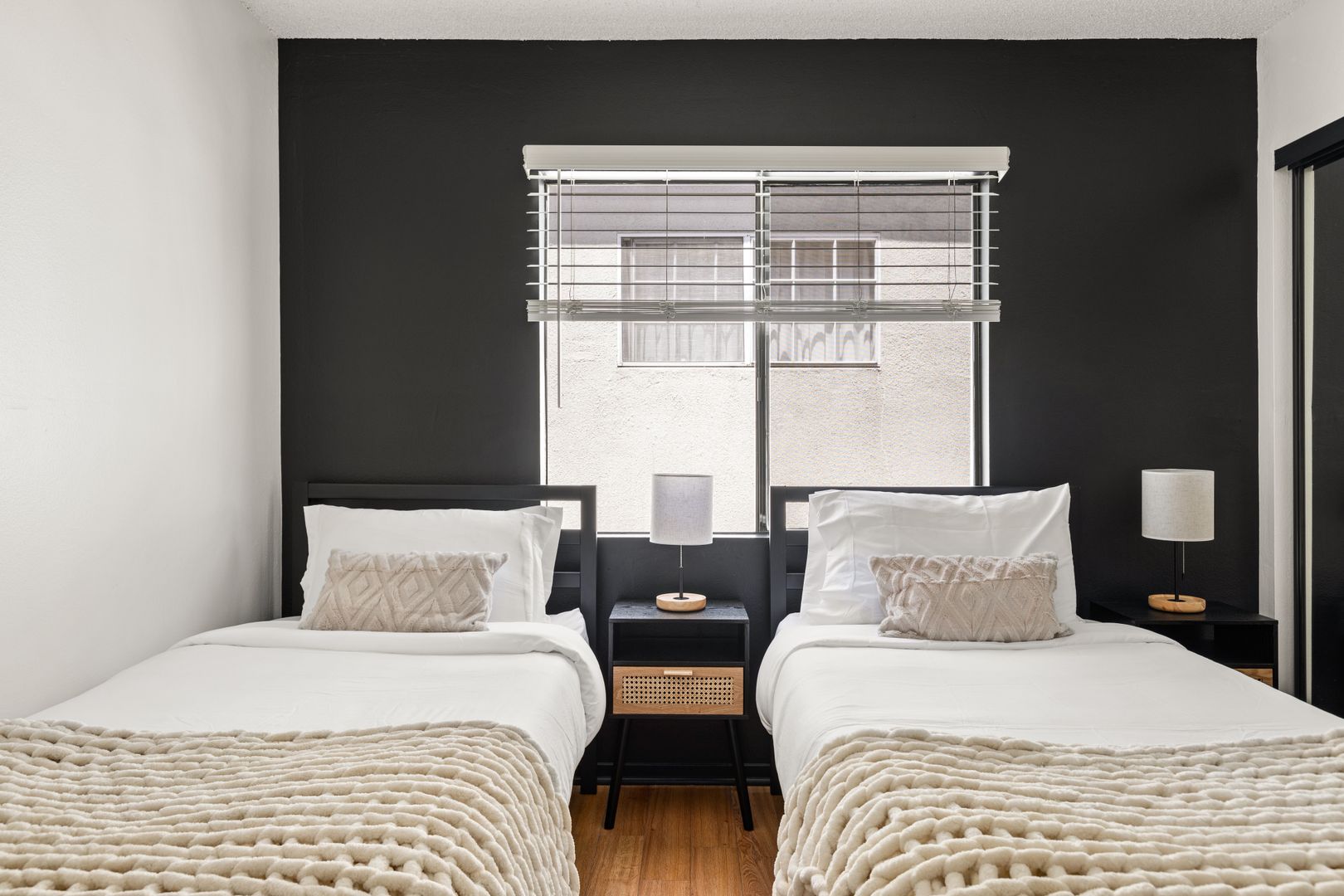  1823 Pelham 7 - Twin Room 2  -  Pelham Ave  - Gallery -  11