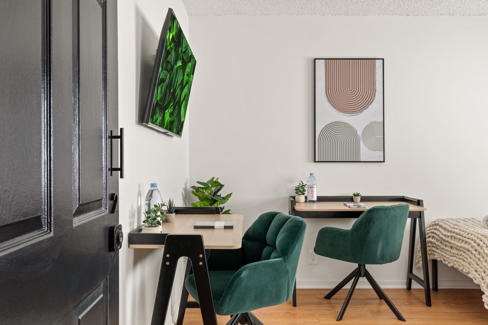  1823 Pelham 7 - Twin Room 2  -  Pelham Ave  - Gallery -  7