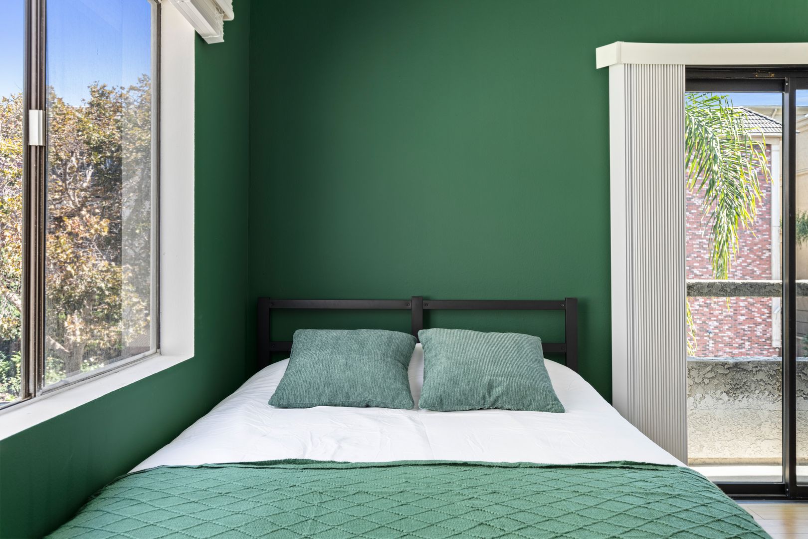  1823 Pelham 5 - Room 4 / Single Room 1  -  Pelham Ave  - Gallery -  1