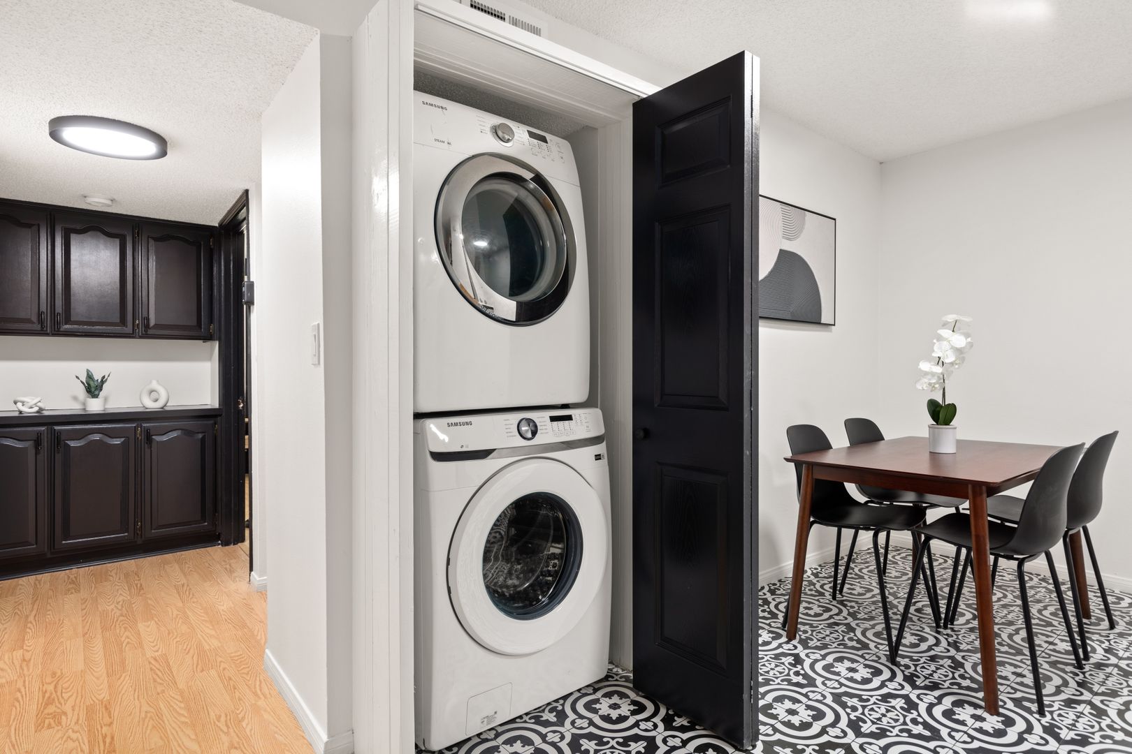 1823 Pelham 4 - Room 3 - Pelham Ave - Gallery - 5