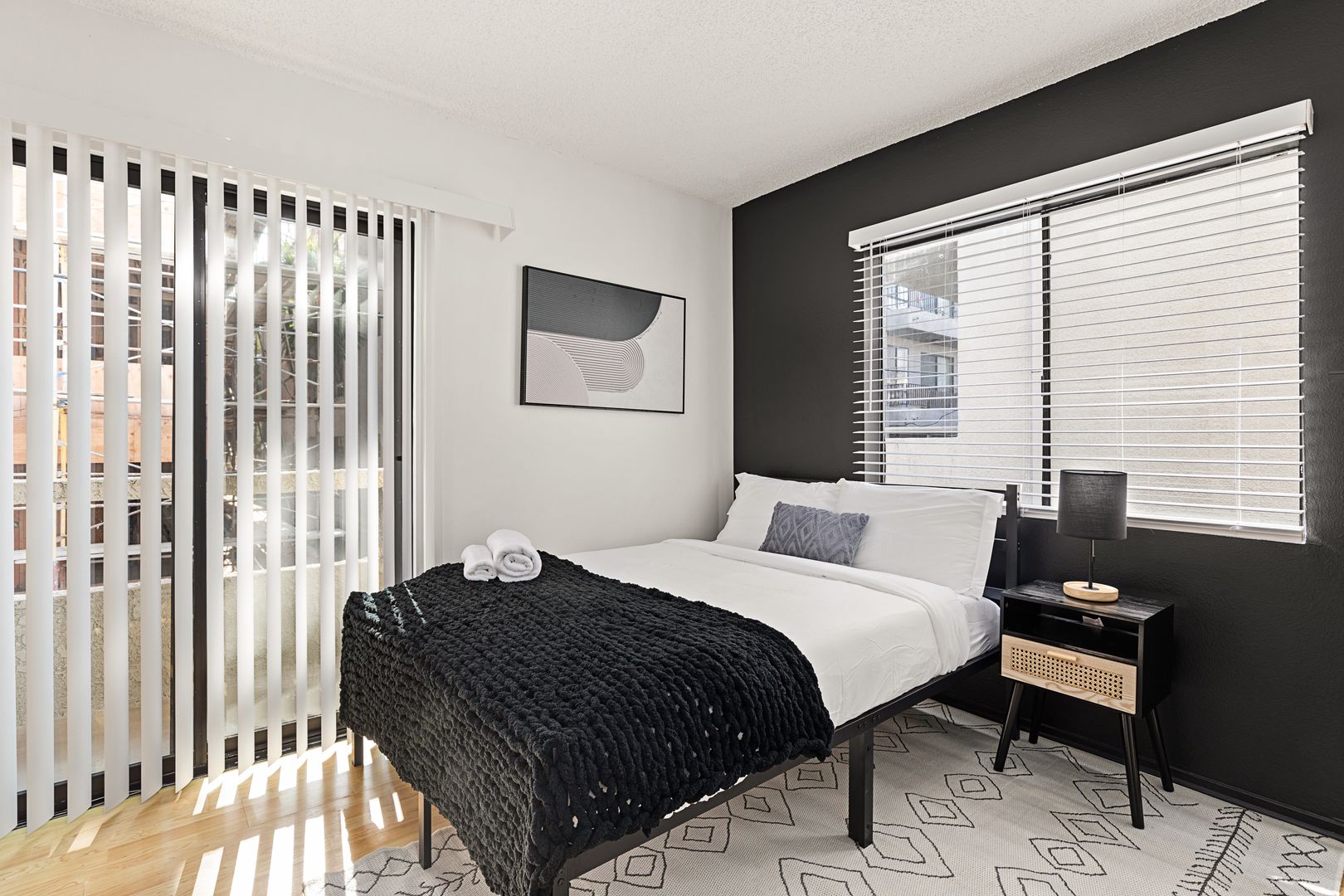  1823 Pelham 4 - Room 3  -  Pelham Ave  - Gallery -  1