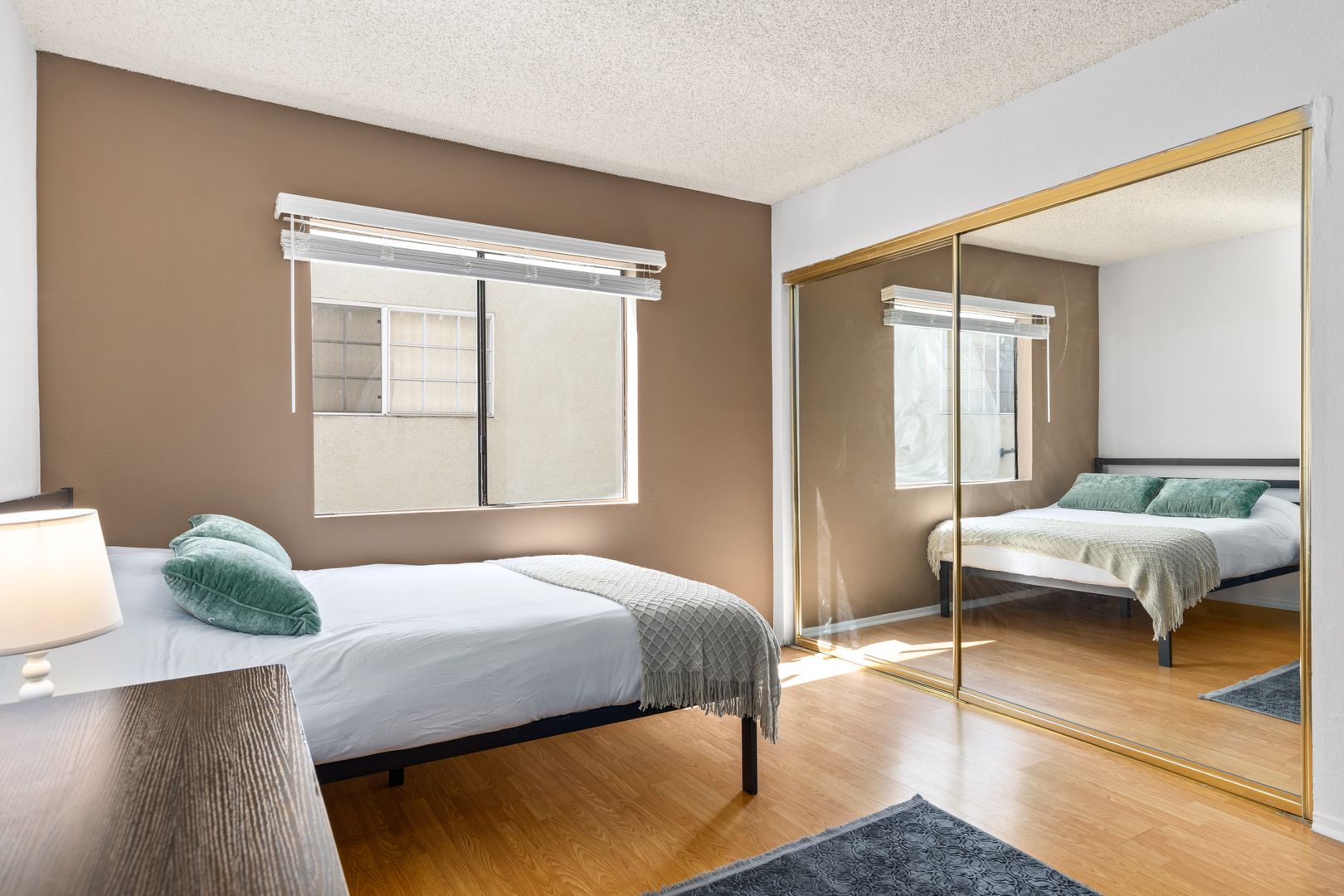  1823 Pelham 3 - Room 3  -  Pelham Ave  - Gallery -  5