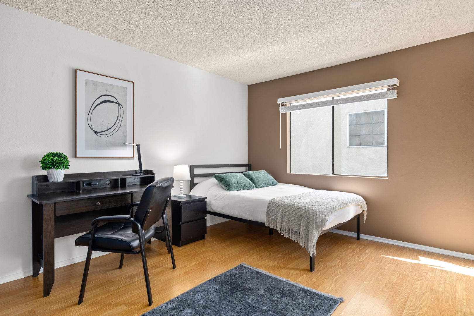  1823 Pelham 3 - Room 3  -  Pelham Ave  - Gallery -  1