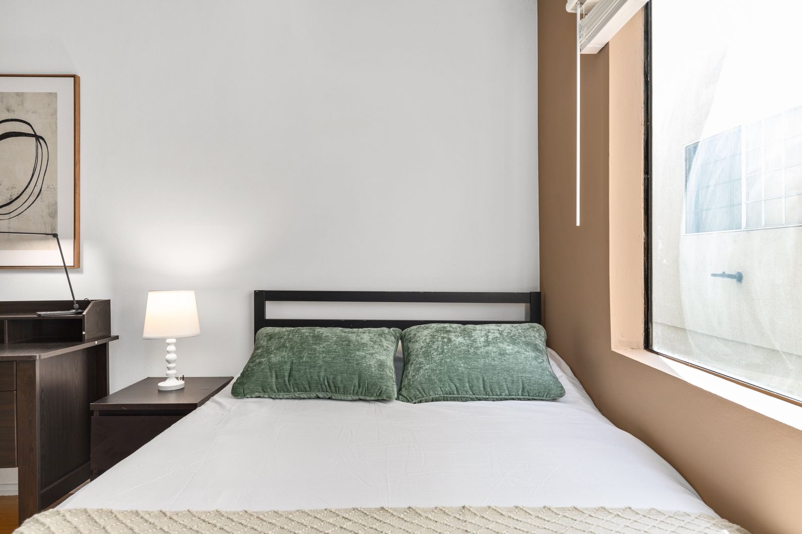  1823 Pelham 3 - Room 3  -  Pelham Ave  - Gallery -  3