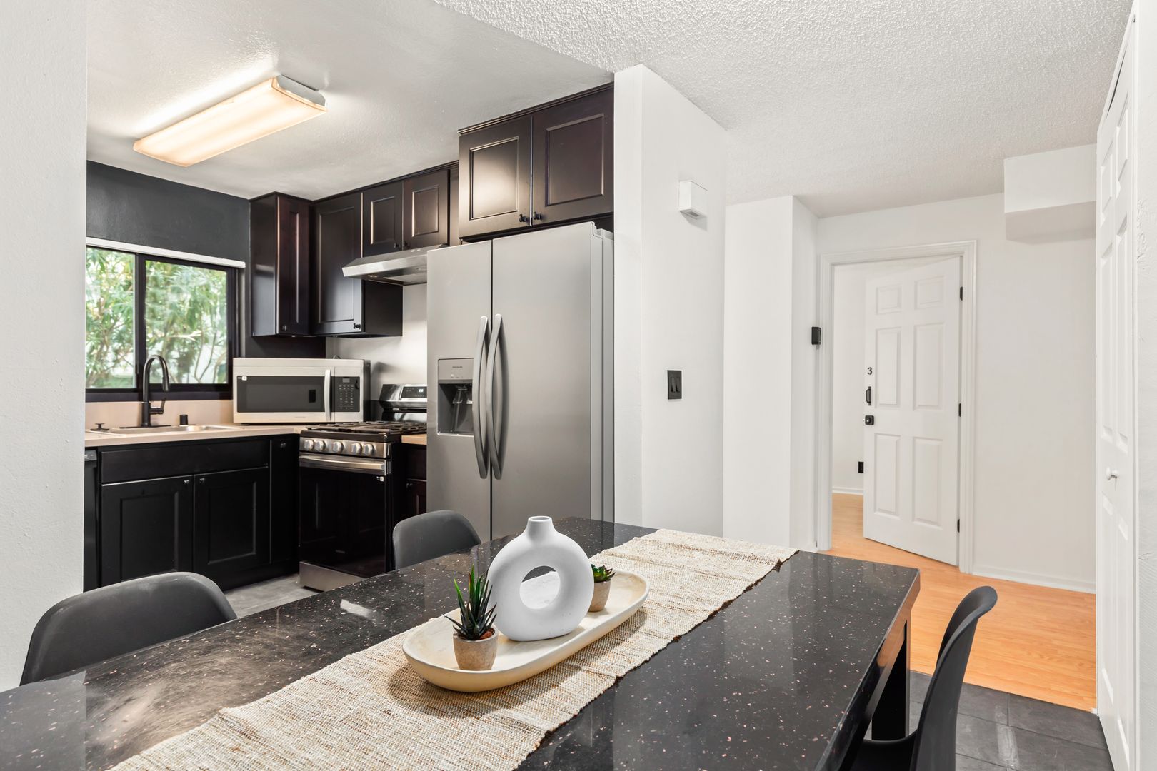  1823 Pelham 3 - Room 3  -  Pelham Ave  - Gallery -  6