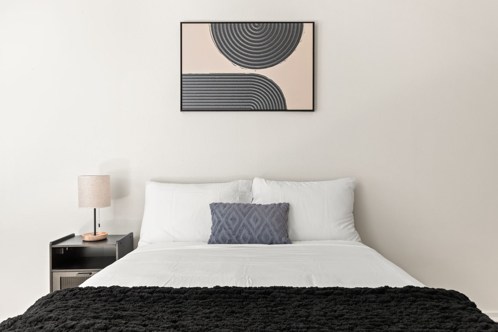 1823 Pelham 3 - Room 3 - Pelham Ave - Gallery - 1