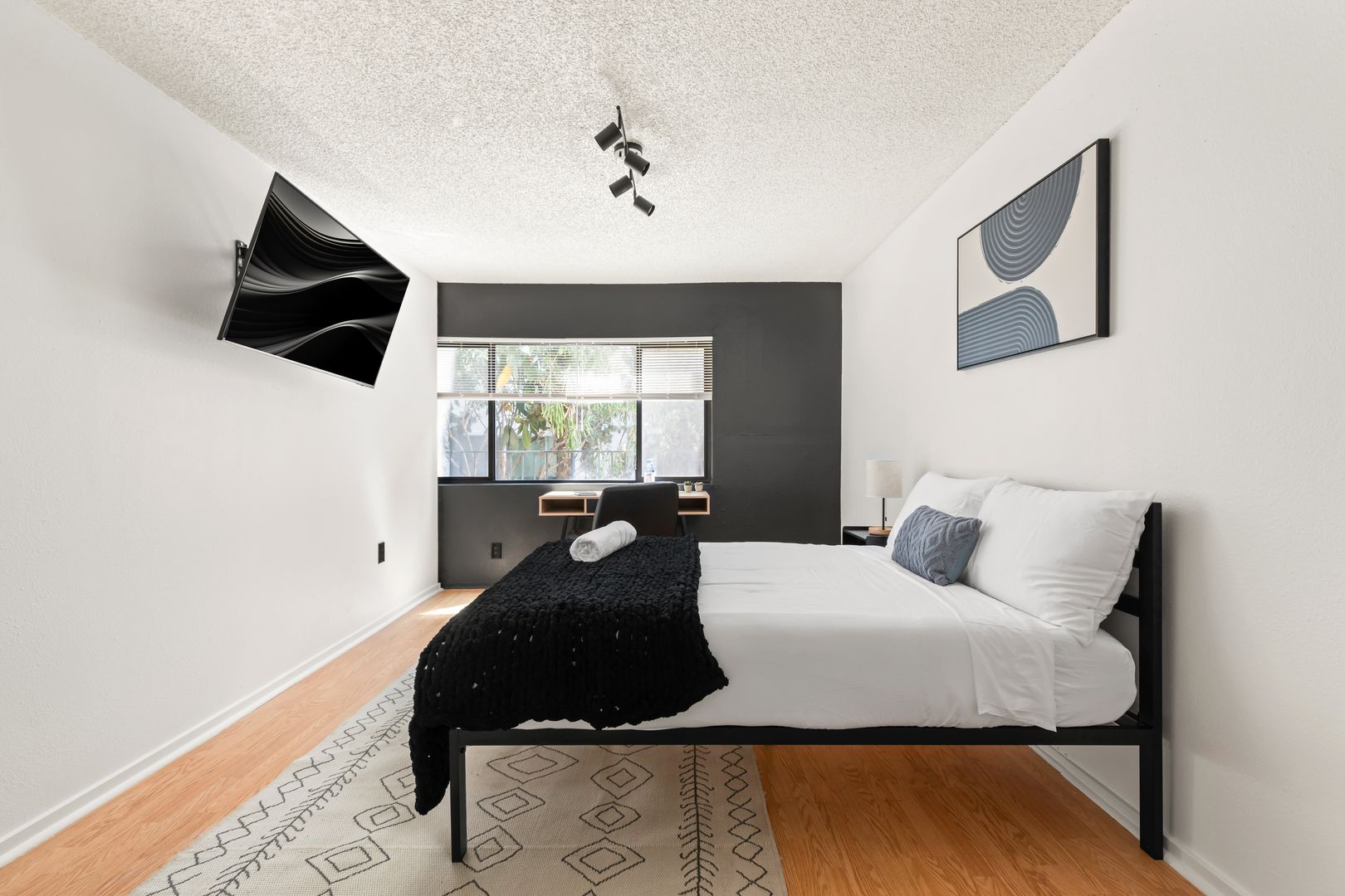  1823 Pelham 3 - Room 3  -  Pelham Ave  - Gallery -  2
