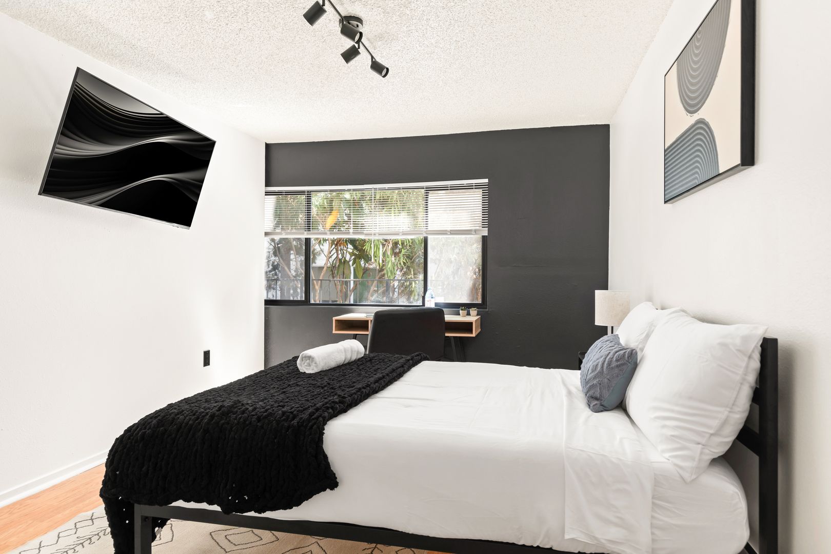  1823 Pelham 4 - Room 2  -  Pelham Ave  - Gallery -  4