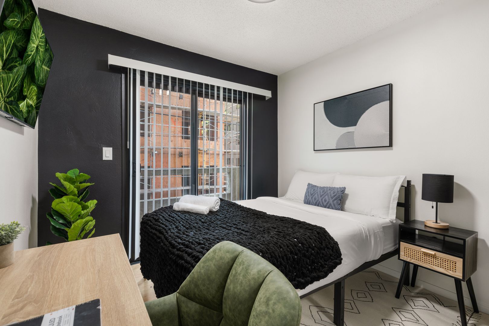  1823 Pelham 4 - Room 2  -  Pelham Ave  - Gallery -  6