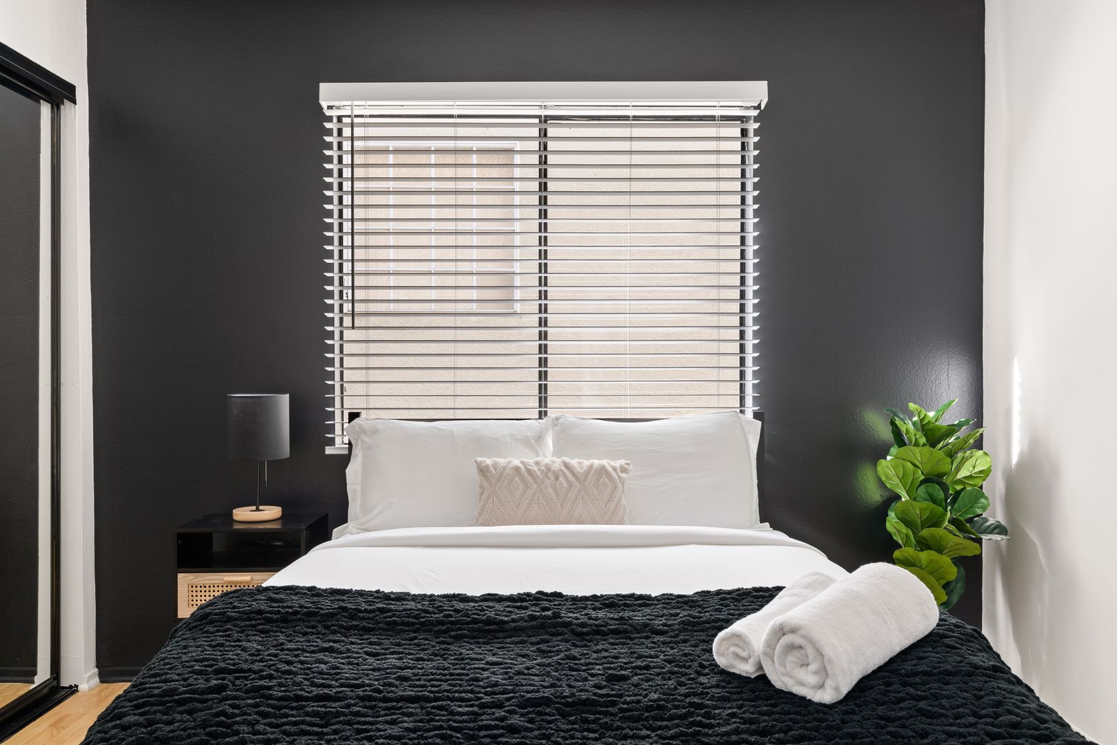  1823 Pelham 4  -  Pelham Ave  - Gallery -  8