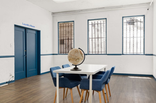 Hilgard Ave - Gallery - 10
