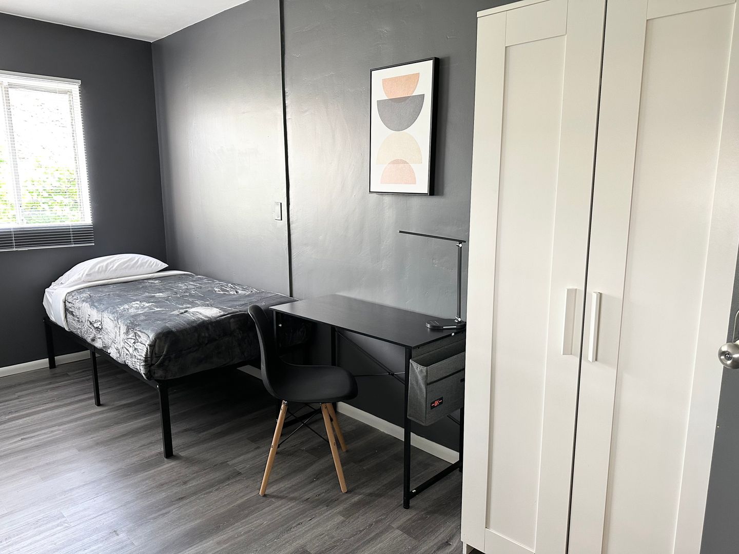 832 Hilgard - Room 202 - B - Hilgard Ave - Gallery - 3