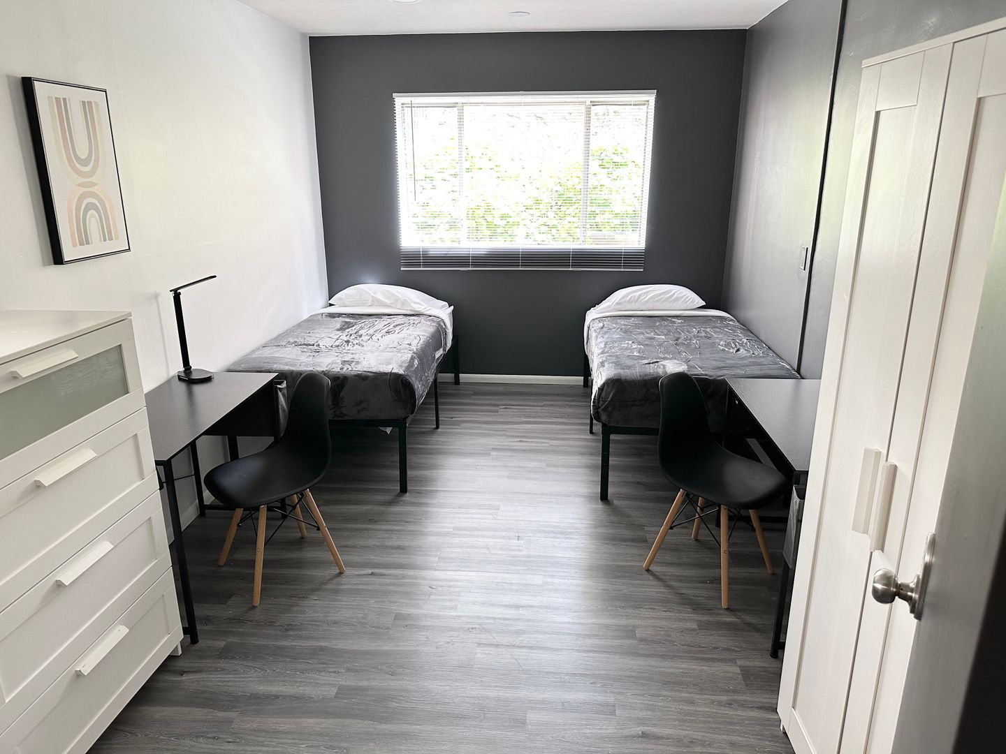 832 Hilgard - Room 202 - B - Hilgard Ave - Gallery - 1