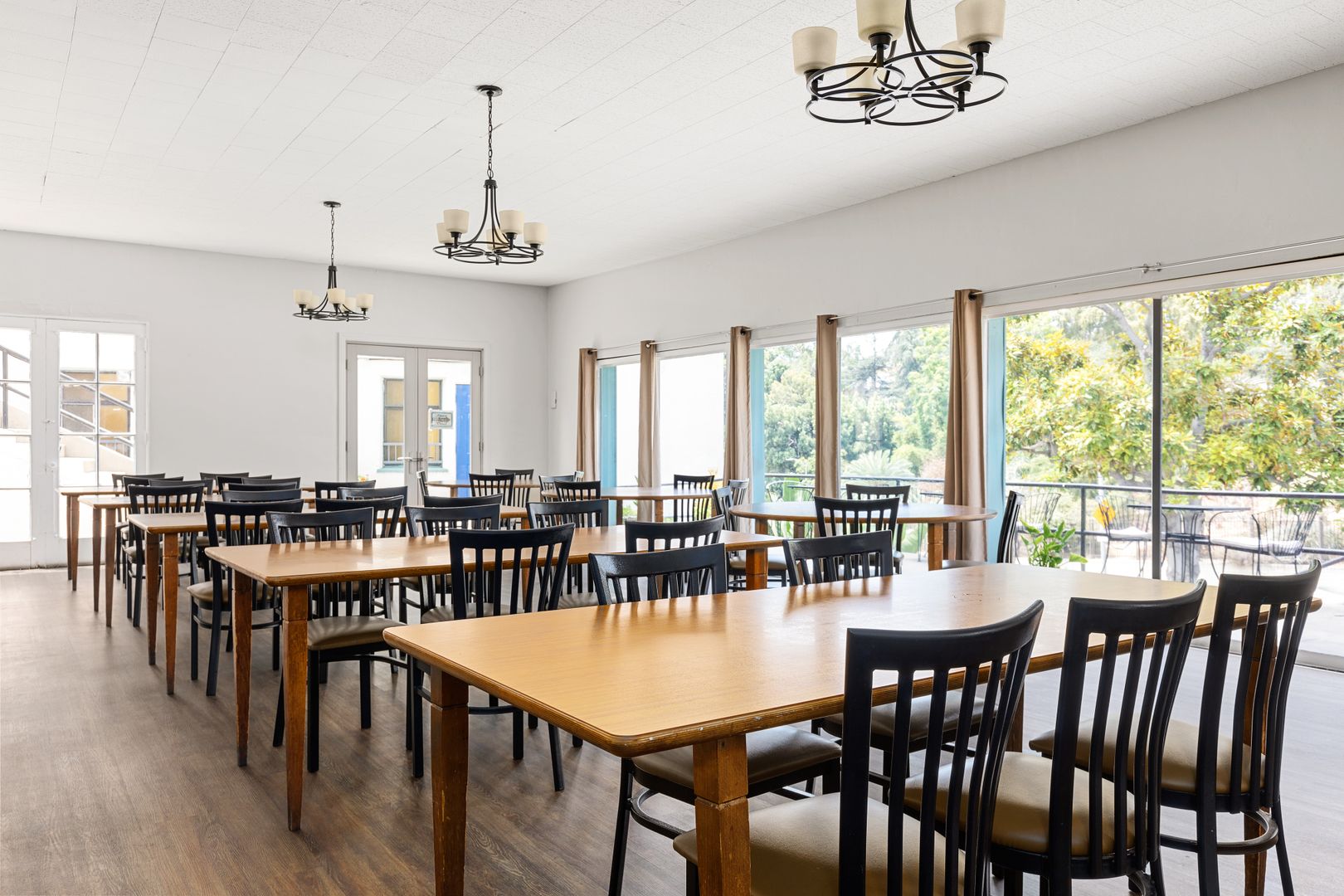  840 Hilgard - Room 203 - B  -  Hilgard Ave  - Gallery -  2