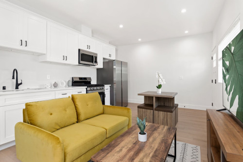 Kelton Ave - Gallery - 12