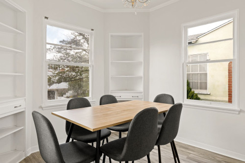 Kelton Ave - Gallery - 10