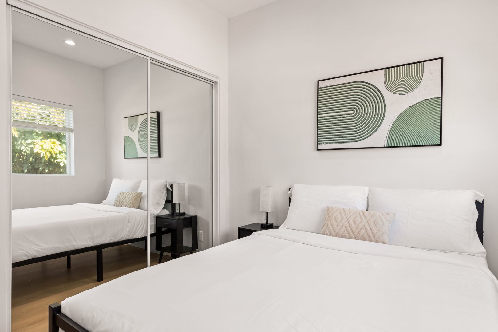  1736 Kelton Ave - Single Room  -  Kelton Ave  - Gallery -  5