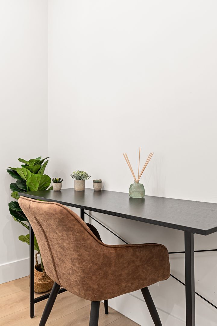  1736 Kelton Ave - Single Room  -  Kelton Ave  - Gallery -  6