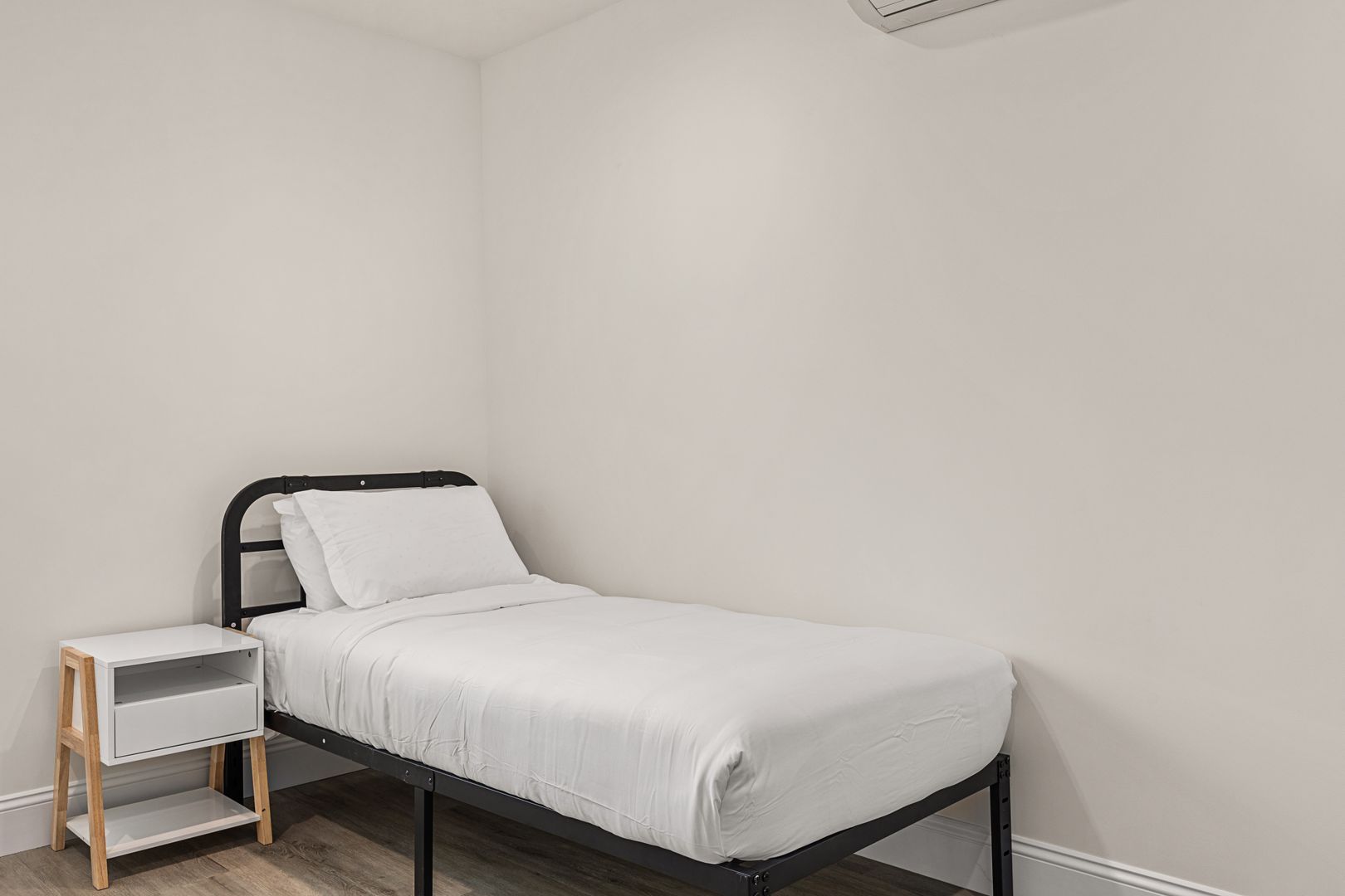  1738 S Kelton Ave - Single Room - Room 5  -  Kelton Ave  - Gallery -  1