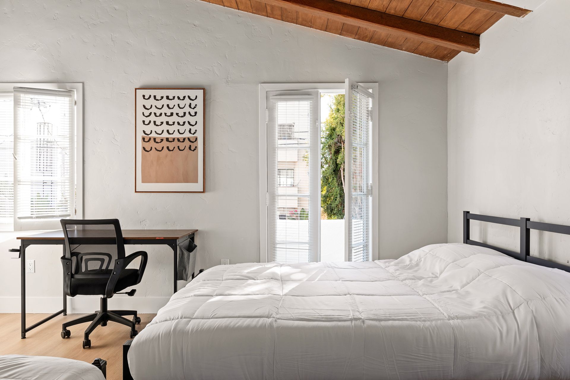 1707-1709 Kelton Ave - Twin/Shared Room - Kelton Ave - Gallery - 7