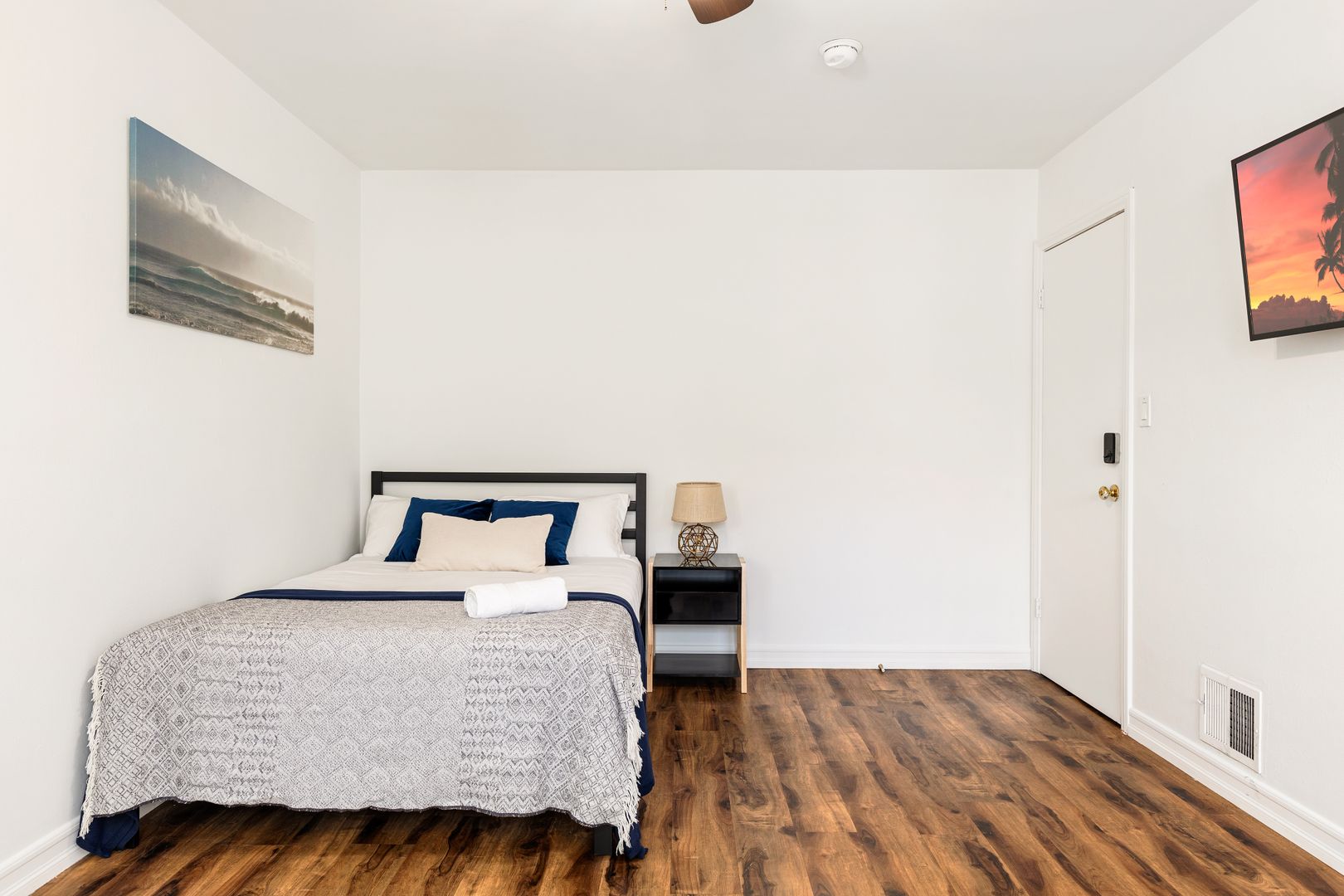  515 Landfair 1 - Single Room 1 /  Single Room 12  -  Landfair Ave  - Gallery -  9