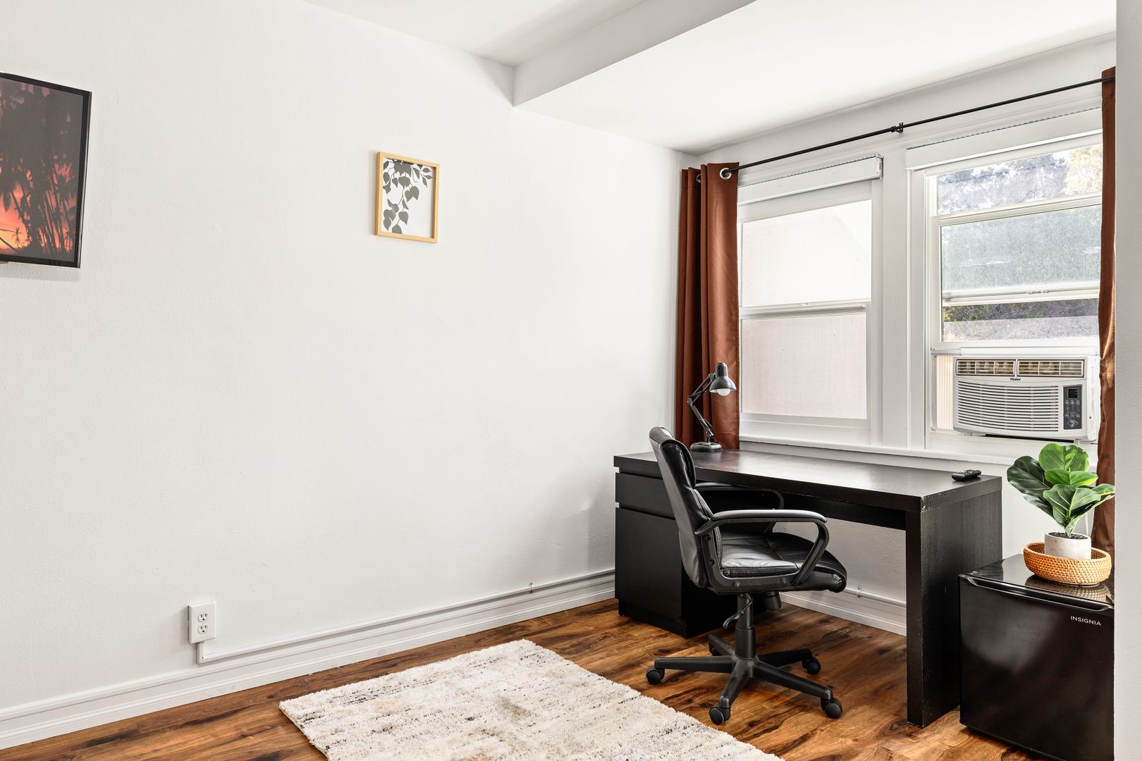 515 Landfair 1 - Single Room 1 / Single Room 12 - Landfair Ave - Gallery - 7
