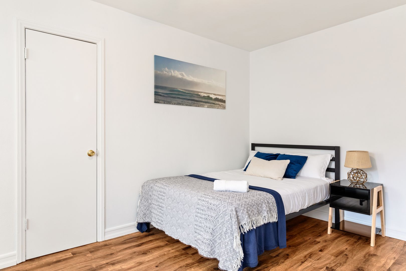 515 Landfair 1 - Single Room 1 / Single Room 12 - Landfair Ave - Gallery - 4