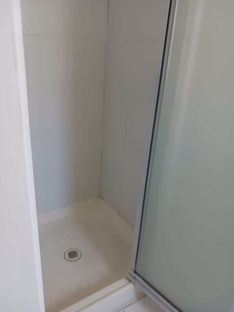 515 Landfair 1 - Single Room 1 / Single Room 12 - Landfair Ave - Gallery - 11