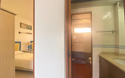 1-bedroom apartment, with outdoor area